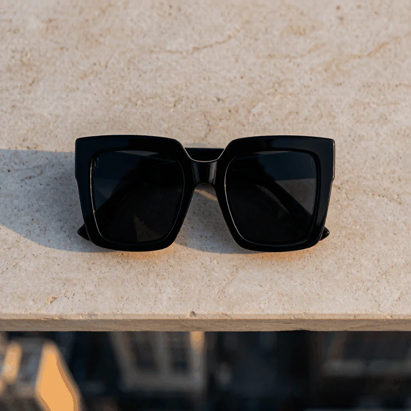 Edge GRAND - Jet Black material detail