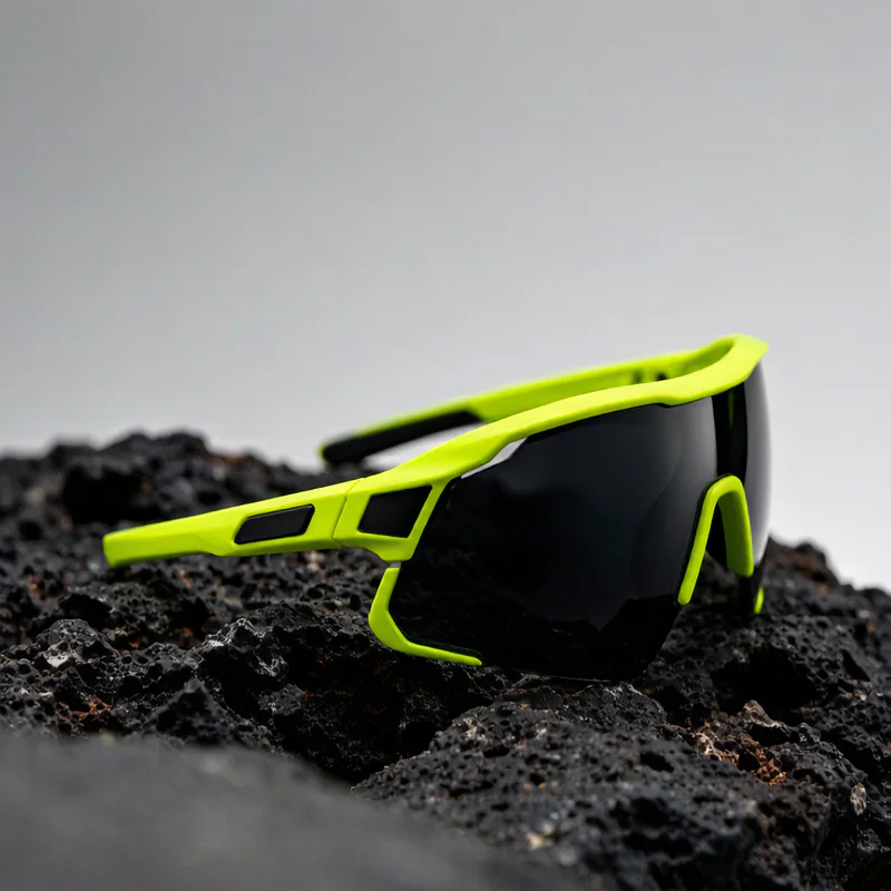 Circuit SHADE - Lime lifestyle view