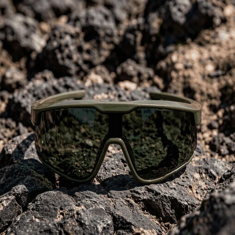 Grid SHADE - Olive material detail